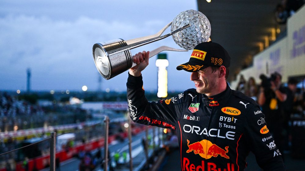 Max Verstappen crowned world champion with Japanese GP victory after late penalty for Leclerc, Perez 2nd for Red Bull 1-2