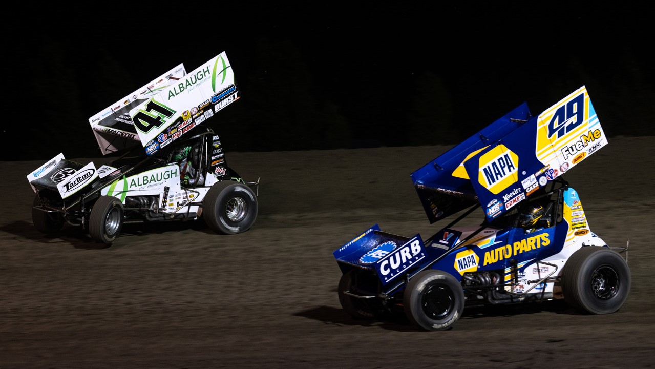 Macedo (41) made the pass on Sweet (49) on Lap 20 (Trent Gower Photo)